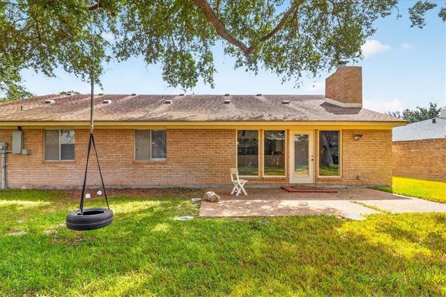 5037 Moultrie Dr, Corpus Christi, TX 78413
