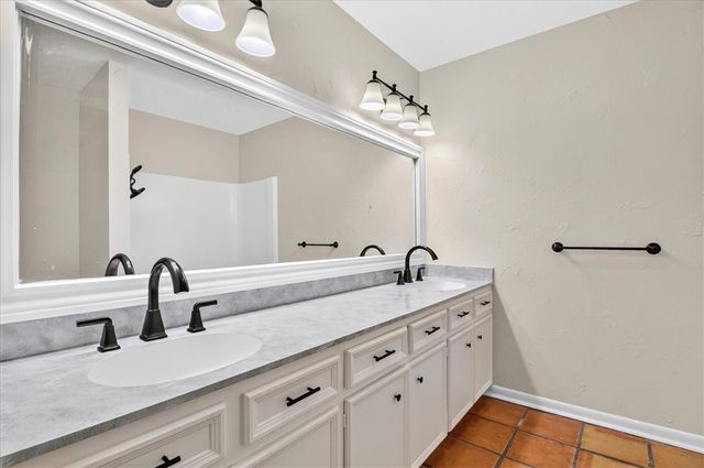 5037 Moultrie Dr, Corpus Christi, TX 78413