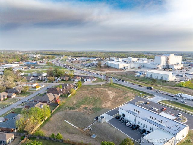 1 E Hwy 51, Broken Arrow, OK 74014