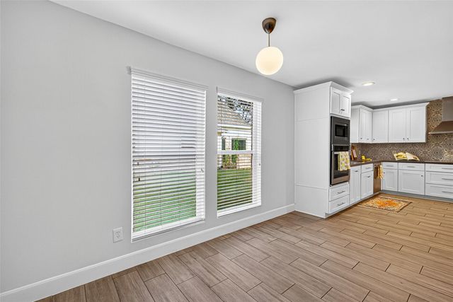 818 Silvergate Drive, Houston, TX 77079