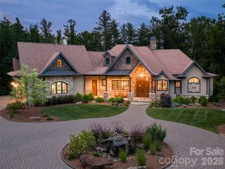 151 Bridgewater Drive, Fletcher, NC 28732