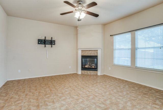 187 Castleridge Drive B, Little Elm, TX 75068