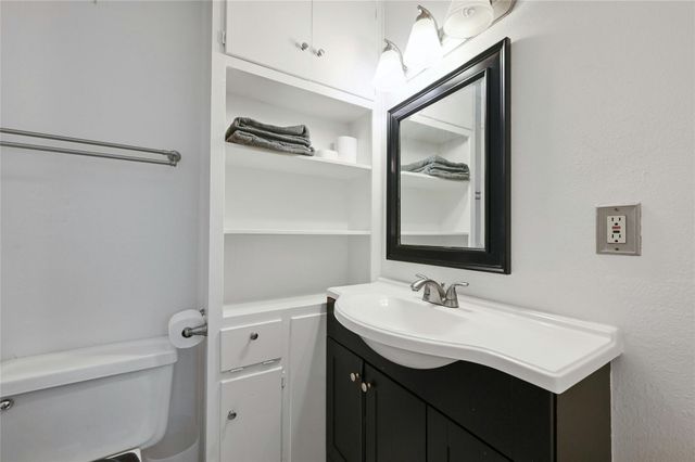 1103 Kenwood Ave A, Austin, TX 78704