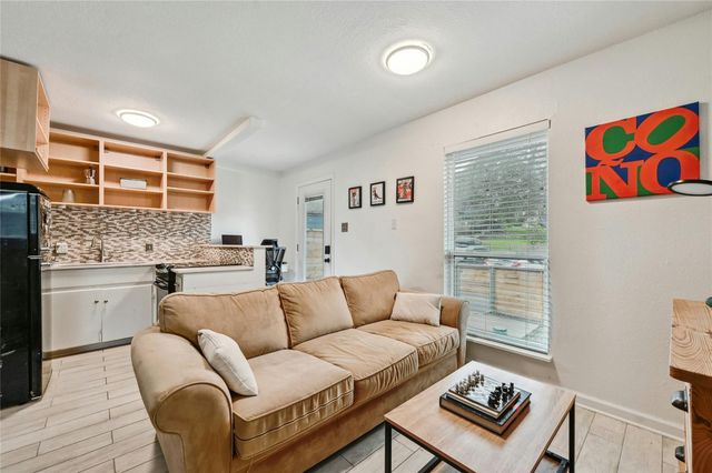 1103 Kenwood Ave A, Austin, TX 78704