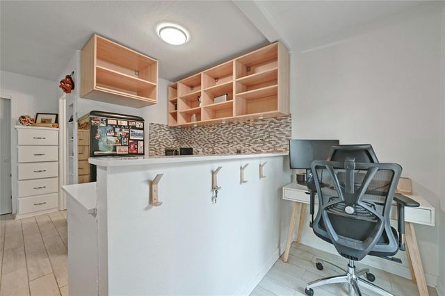1103 Kenwood Ave A, Austin, TX 78704