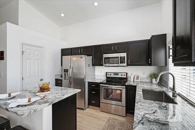 7529 W Middle Fork, Boise, ID 83709