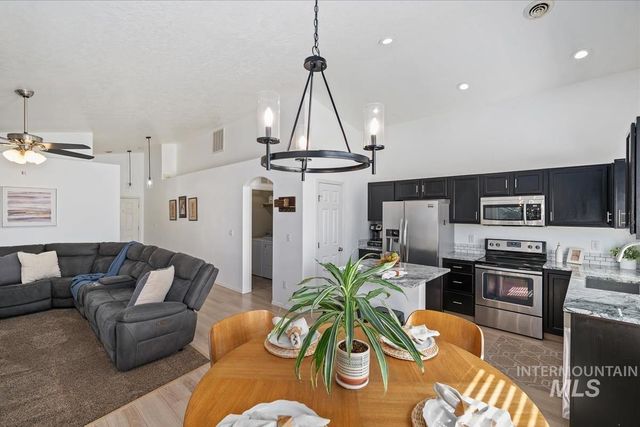 7529 W Middle Fork, Boise, ID 83709