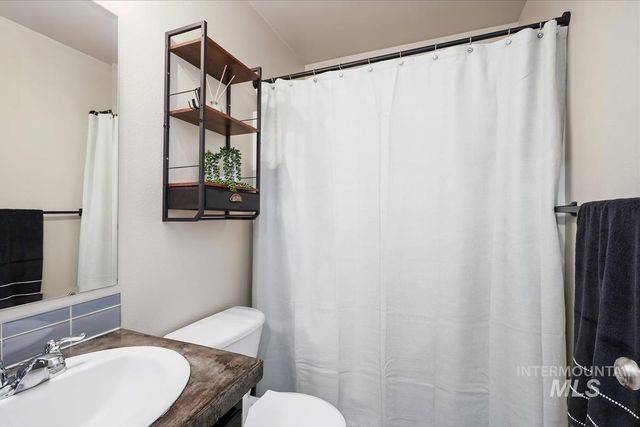 7529 W Middle Fork, Boise, ID 83709