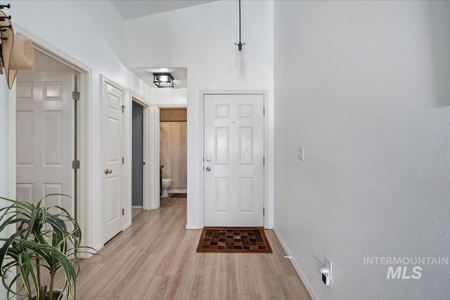 7529 W Middle Fork, Boise, ID 83709