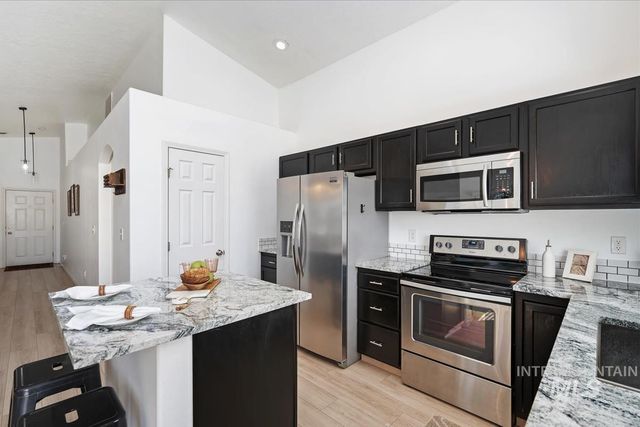 7529 W Middle Fork, Boise, ID 83709