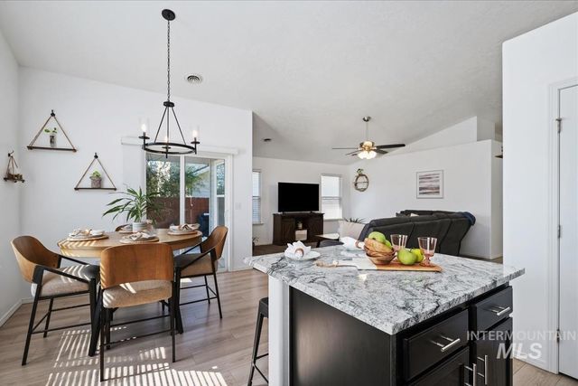 7529 W Middle Fork, Boise, ID 83709