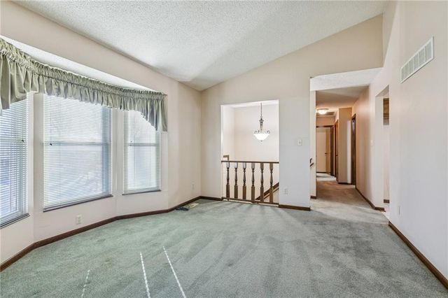 900 Shiloh Court, Liberty, MO 64068