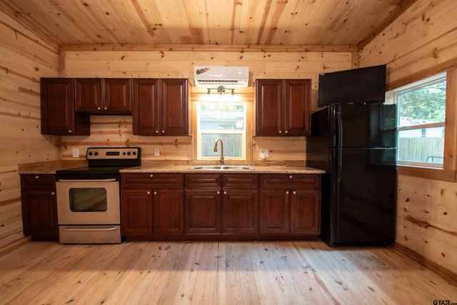 111 Ridgewood Lane, Murchison, TX 75778