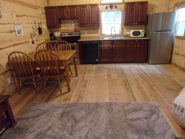 111 Ridgewood Lane, Murchison, TX 75778