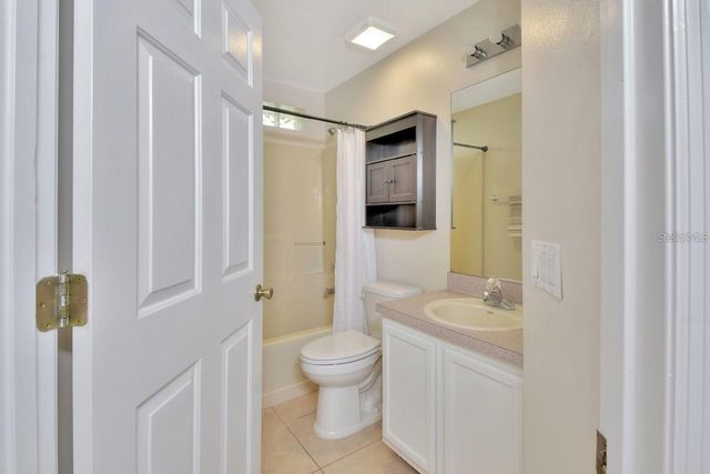 1300 BENTON LAKE DRIVE E, Deland, FL 32724