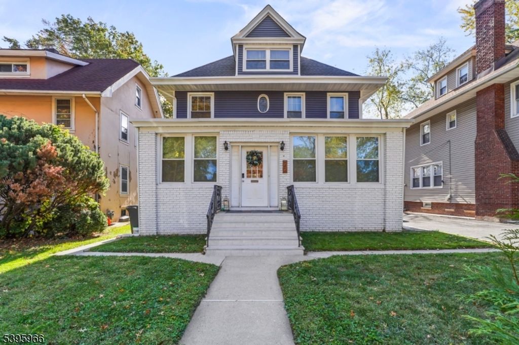 22 Berkeley Heights Park, Bloomfield Twp., NJ 07003