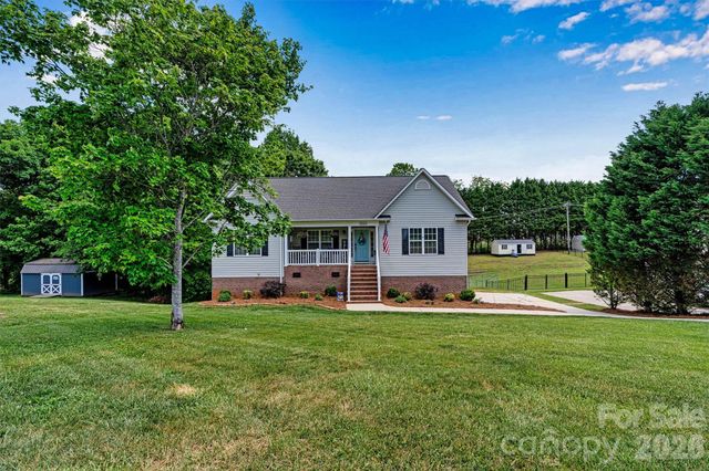 3353 48th Avenue Lane NE, Hickory, NC 28601