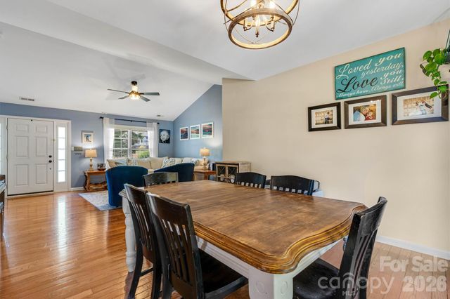 3353 48th Avenue Lane NE, Hickory, NC 28601