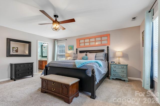 3353 48th Avenue Lane NE, Hickory, NC 28601