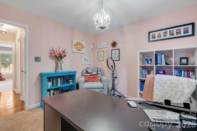3353 48th Avenue Lane NE, Hickory, NC 28601