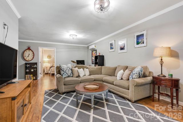 3353 48th Avenue Lane NE, Hickory, NC 28601