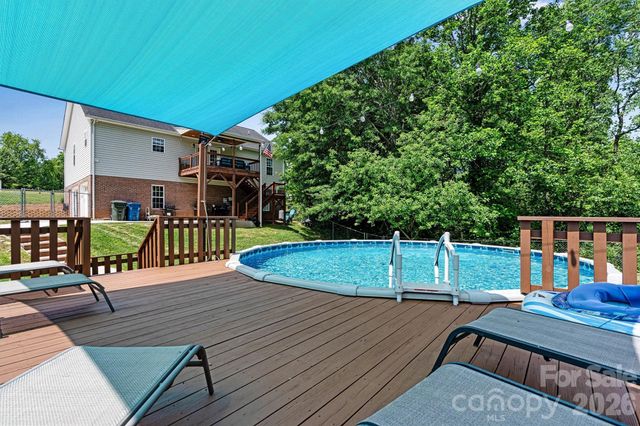 3353 48th Avenue Lane NE, Hickory, NC 28601