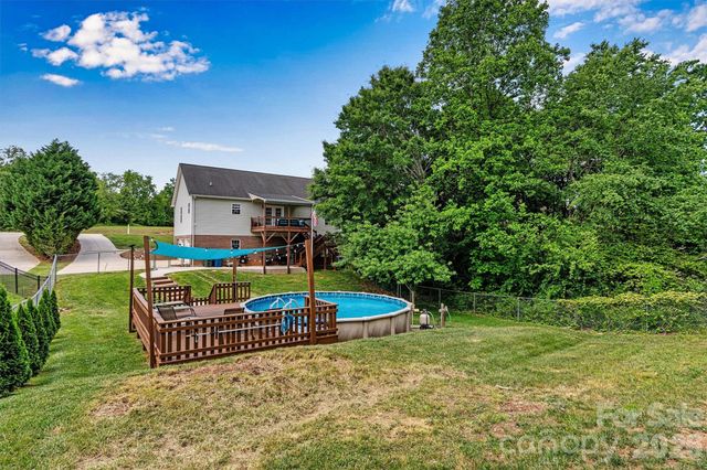 3353 48th Avenue Lane NE, Hickory, NC 28601