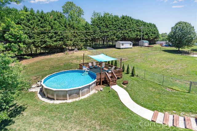 3353 48th Avenue Lane NE, Hickory, NC 28601