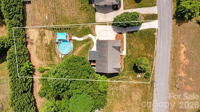 3353 48th Avenue Lane NE, Hickory, NC 28601