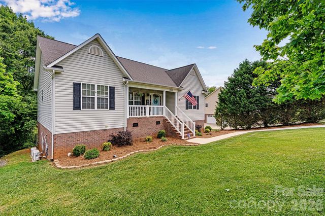 3353 48th Avenue Lane NE, Hickory, NC 28601