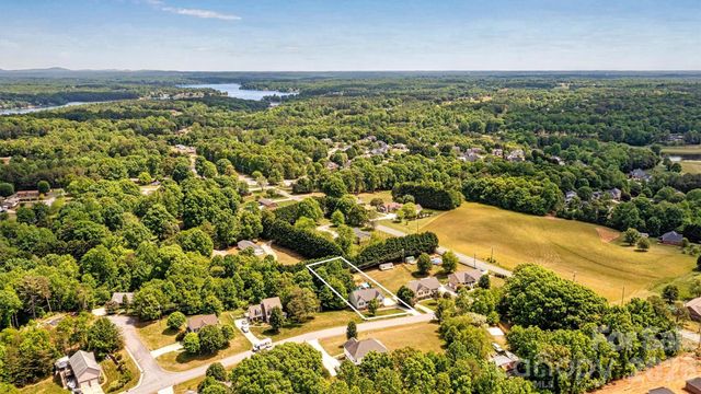 3353 48th Avenue Lane NE, Hickory, NC 28601