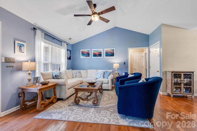 3353 48th Avenue Lane NE, Hickory, NC 28601