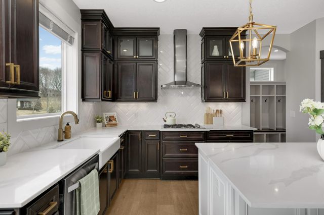 20377 Hampton Court, Lakeville, MN 55044