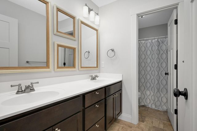 20377 Hampton Court, Lakeville, MN 55044