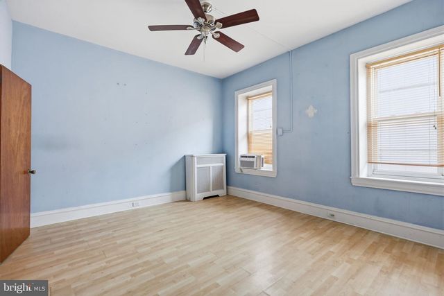 353 HERMITAGE ST, Philadelphia, PA 19128