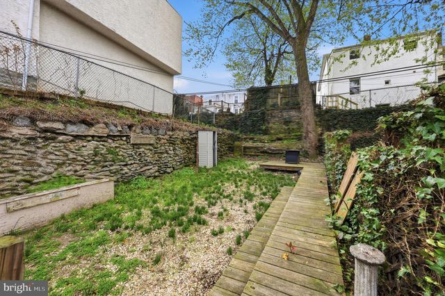 353 HERMITAGE ST, Philadelphia, PA 19128