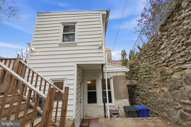 353 HERMITAGE ST, Philadelphia, PA 19128