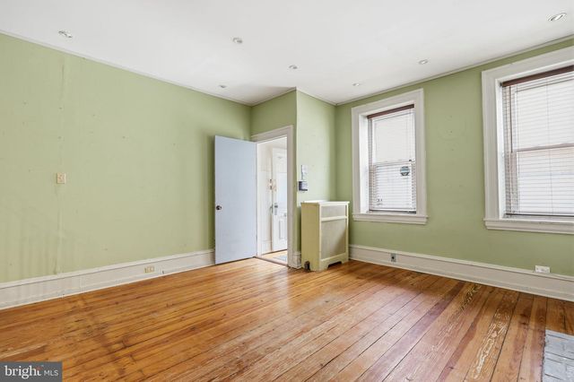 353 HERMITAGE ST, Philadelphia, PA 19128