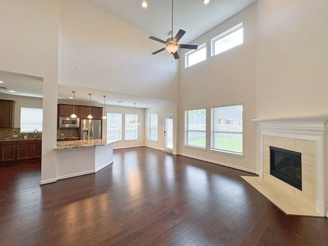 2514 Deerwood Heights Lane, Manvel, TX 77578