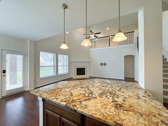 2514 Deerwood Heights Lane, Manvel, TX 77578