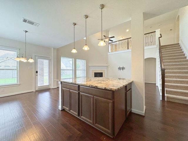 2514 Deerwood Heights Lane, Manvel, TX 77578