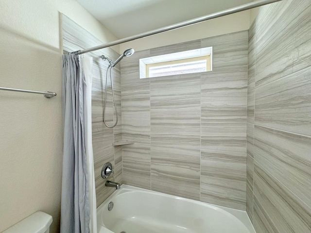 2514 Deerwood Heights Lane, Manvel, TX 77578