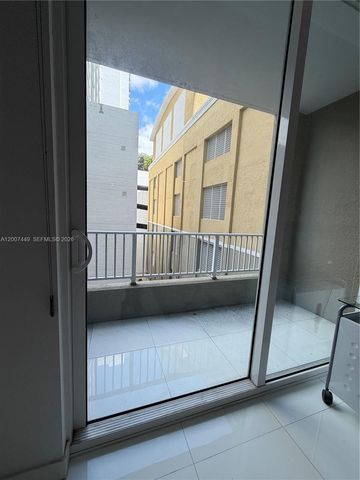 3180 SW 22nd Ter 302, Miami, FL 33145