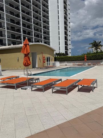 3180 SW 22nd Ter 302, Miami, FL 33145