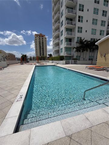 3180 SW 22nd Ter 302, Miami, FL 33145