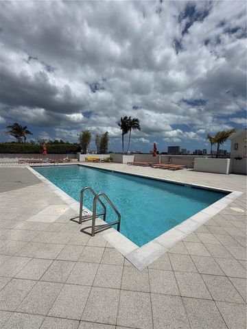 3180 SW 22nd Ter 302, Miami, FL 33145