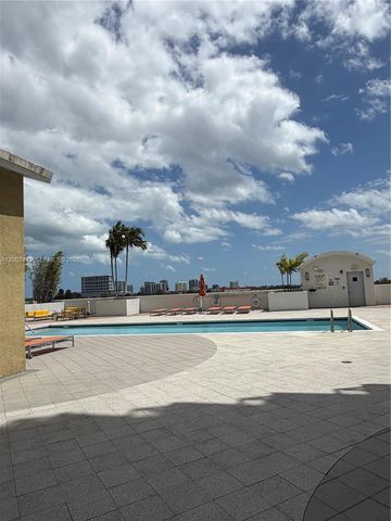 3180 SW 22nd Ter 302, Miami, FL 33145