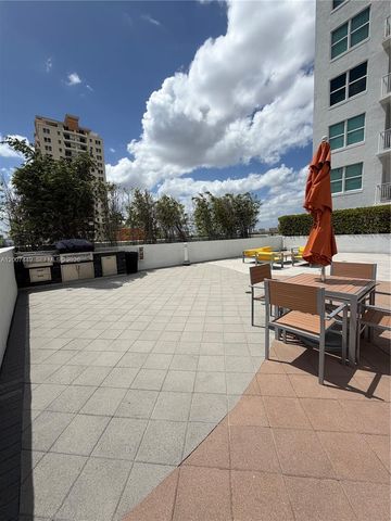 3180 SW 22nd Ter 302, Miami, FL 33145