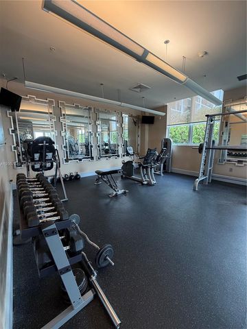 3180 SW 22nd Ter 302, Miami, FL 33145