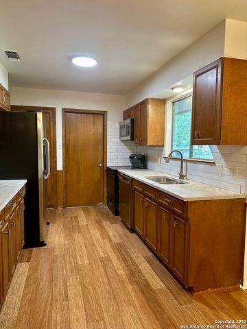 939 Serenade, San Antonio, TX 78213
